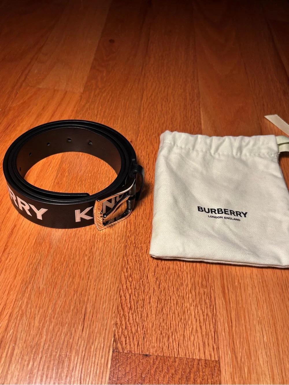 Burberry Kingdom Leather Belt